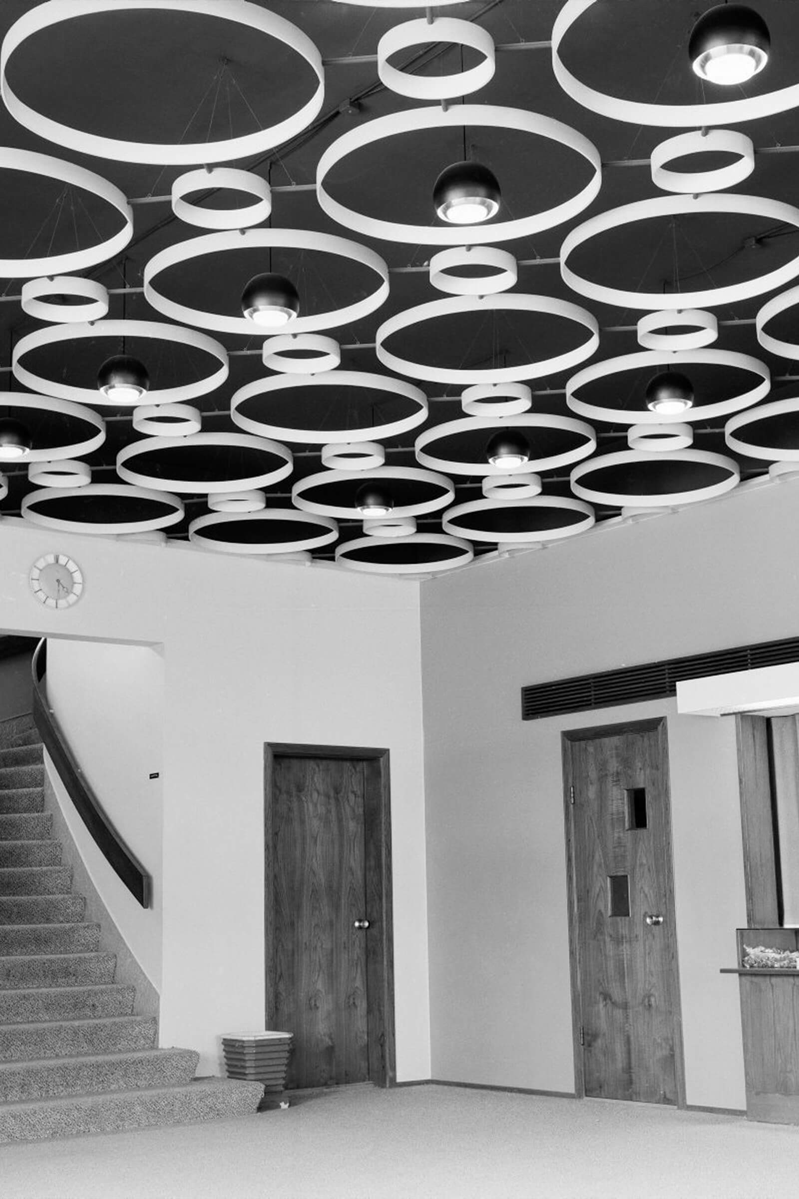 The circle pattern is inspired by the ceiling of Vinabær.